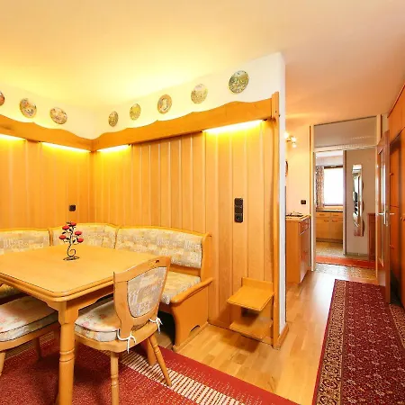 Apartment K 8 *